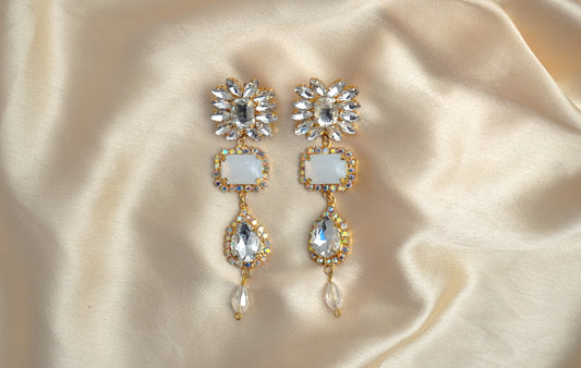 white-floral-long-earrings