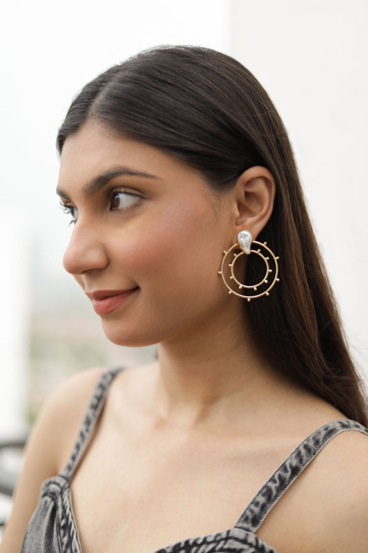 GOLDEN-CASUAL-HOOP-EARRINGS